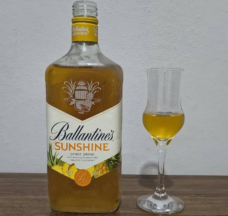Whisky Ballantine's Sunshine Abacaxi 700 ml